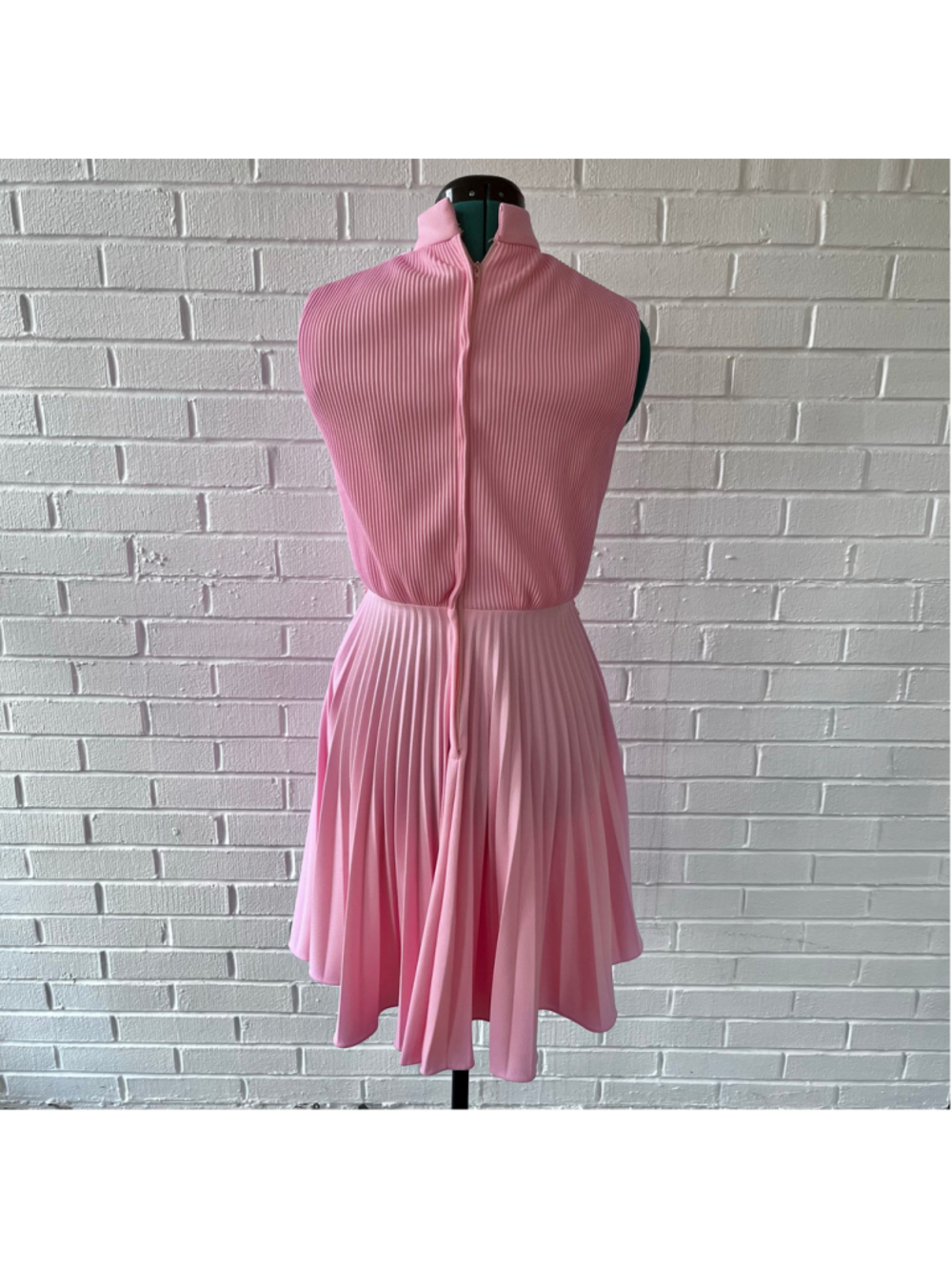 Vintage 70s Barbiecore pink polyester tank dress - Picture 2 of 5